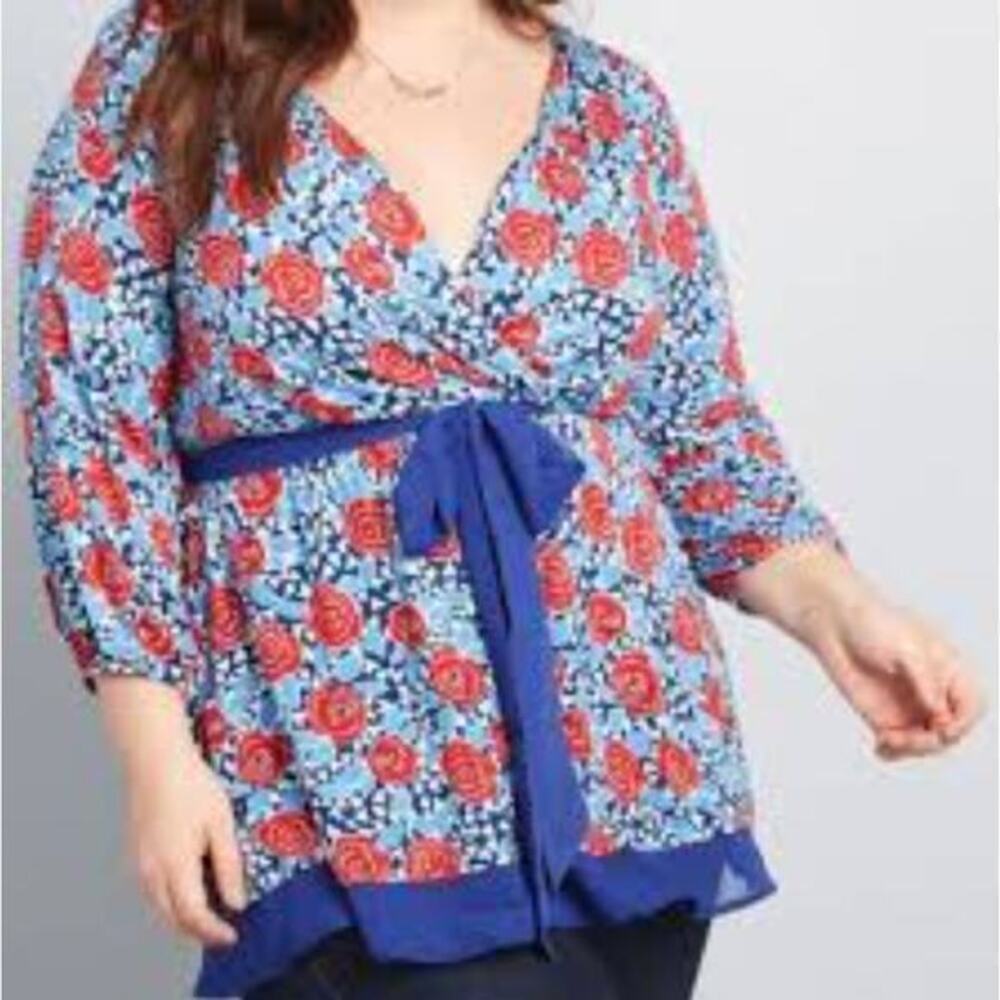 ModCloth rose print Outgoing Guidance Surplice‎ Top, size 2X